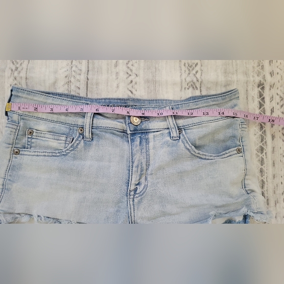American Eagle Outfitters distressed blue denim shorts Size 10 - Picture 4 of 16